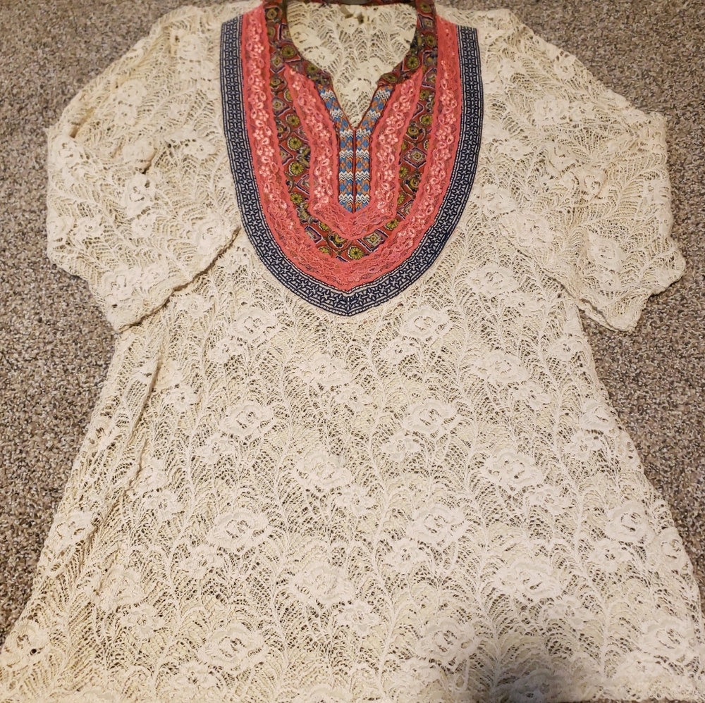 Gimmicks by BKE Crochet Shirt